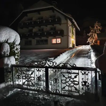 4 Jahreszeiten Apartmán Tamsweg